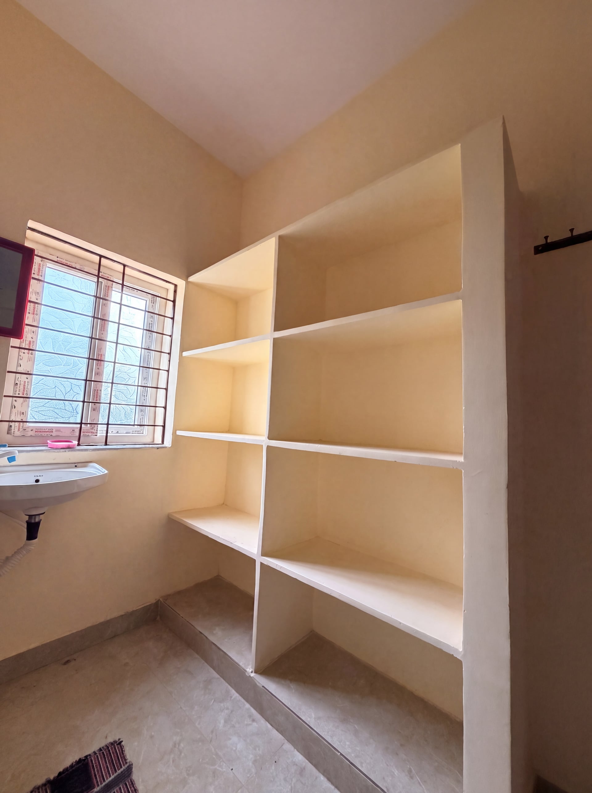Room Storage / Wash Basin Area